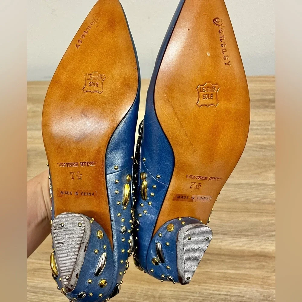 Fantasy Vintage 1980s Blue Leather Pumps - Size 7.5 Sculptural Jewel-Like Studs